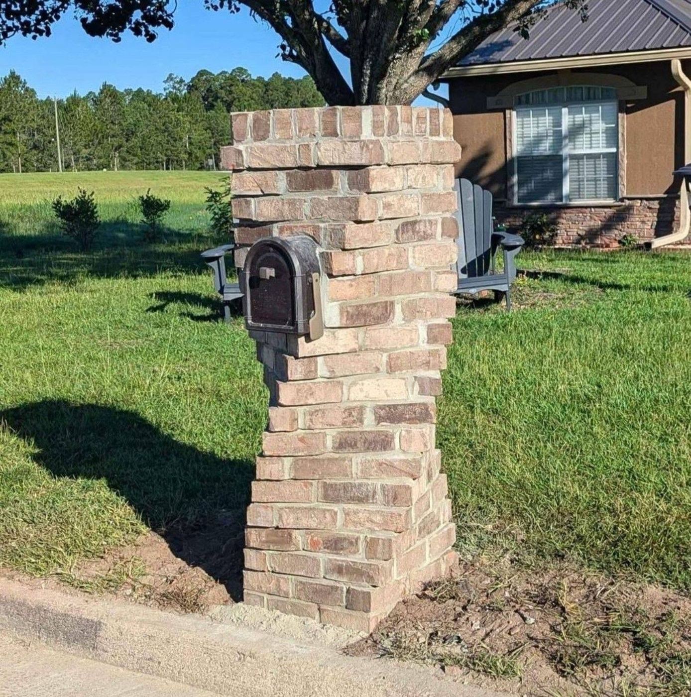 Brick mailbox by Island Times Masonry